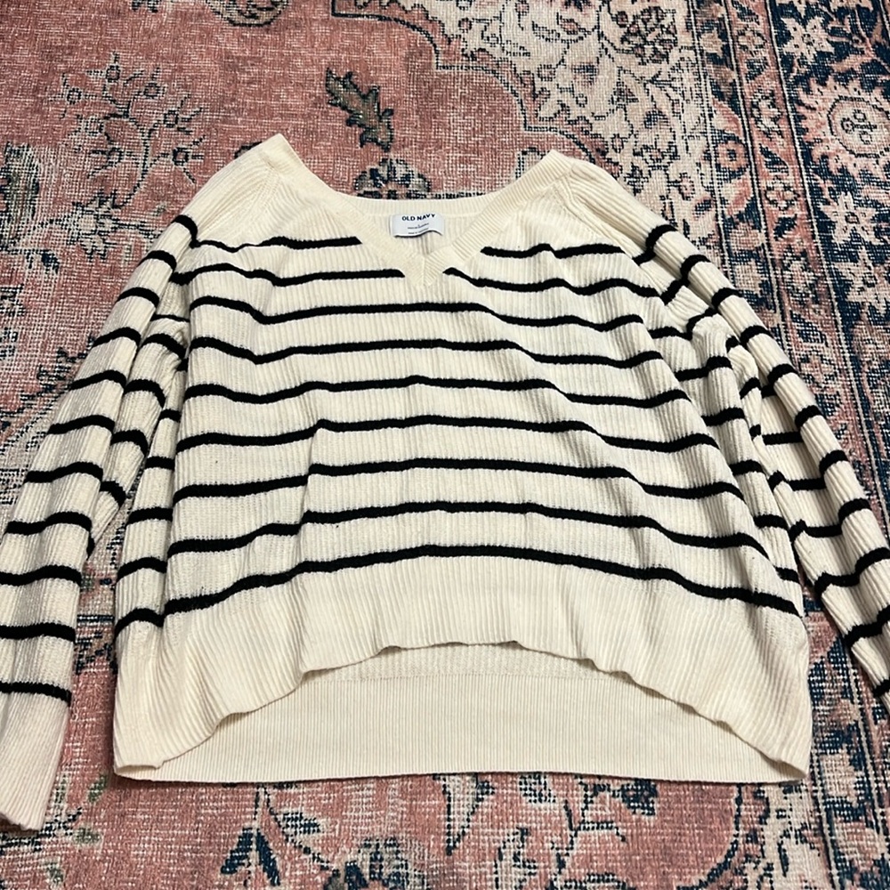 Old Navy Black and White Striped Sweater